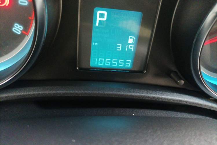Used Buick GT 2013 XT 1.6L Automatic Fashion Edition Odometer Close Up