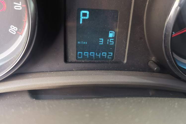 Used Buick GT 2013 GT 1.6L Automatic Fashion Edition Odometer Close Up