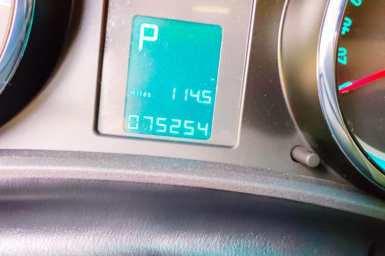Used Buick GT 2013 XT 1.6T Automatic New Sharp Sport Edition Odometer Close Up