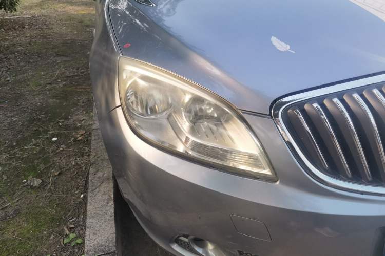 Used Buick GT 2013 GT 1.6L Automatic Fashion Edition Right Front Headlight
