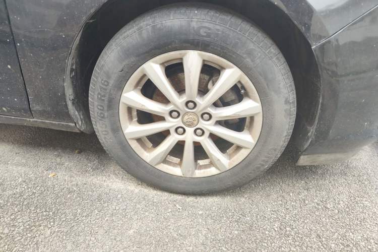 Used Buick GT 2013 XT 1.6L Manual Entry-Level Model Right Front Wheel Hub