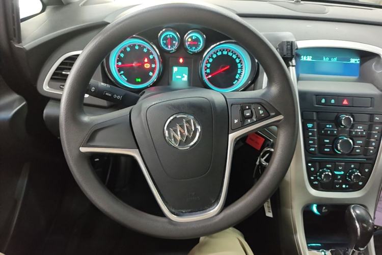Used Buick GT 2013 XT 1.6L Automatic Fashion Edition Steering Wheel