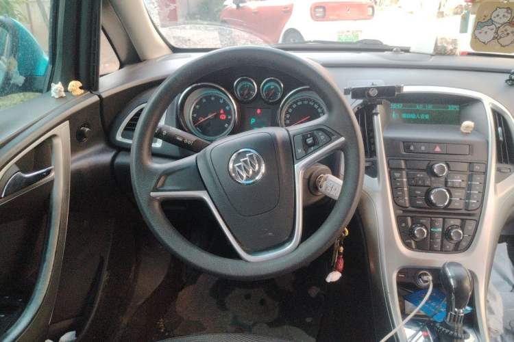 Used Buick GT 2013 XT 1.6L Automatic Fashion Edition Steering Wheel