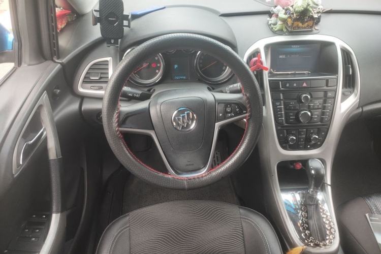 Used Buick GT 2013 XT 1.6L Automatic Fashion Edition Steering Wheel