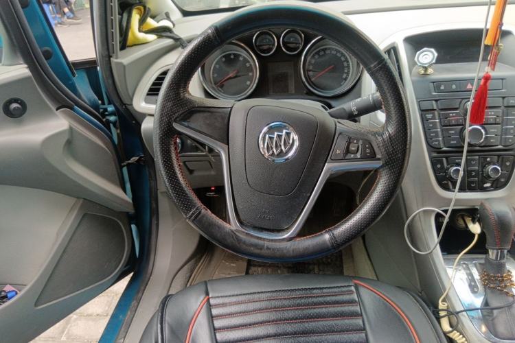 Used Buick GT 2013 XT 1.6L Automatic Fashion Edition Steering Wheel