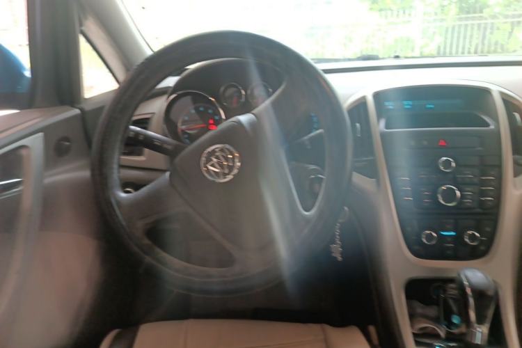 Used Buick GT 2013 XT 1.6L Automatic Comfort Edition Steering Wheel