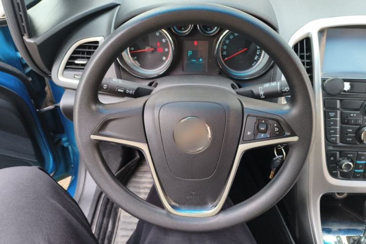 Used Buick GT 2013 XT 1.6L Automatic Fashion Edition Steering Wheel