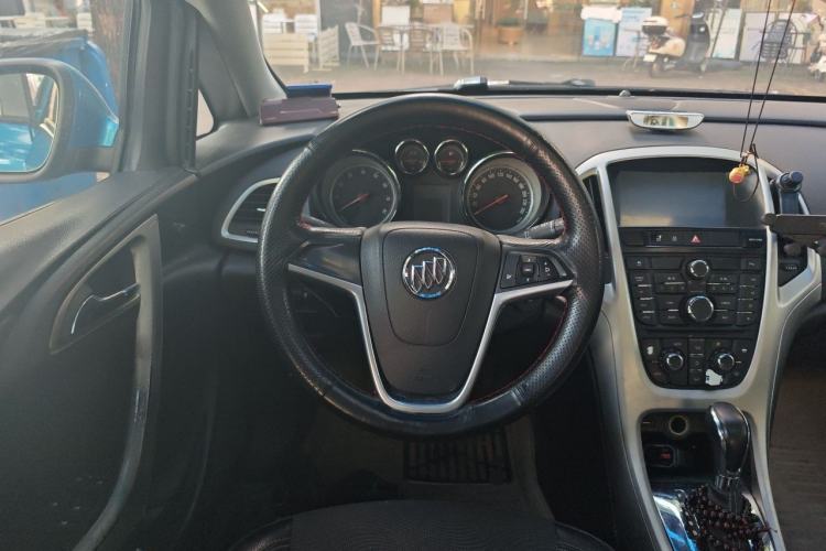 Used Buick GT 2013 XT 1.6T Automatic Fashion Sport Edition Steering Wheel