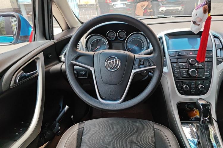 Used Buick GT 2013 XT 1.6L Automatic Fashion Edition Steering Wheel
