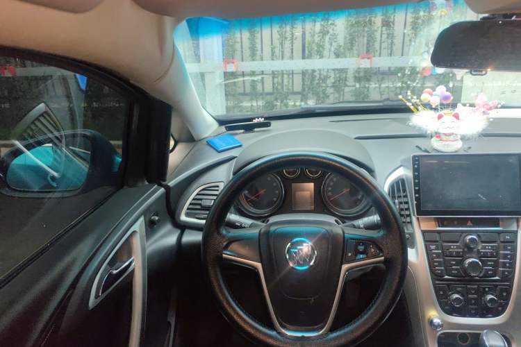 Used Buick GT 2013 XT 1.6L Automatic Fashion Edition Steering Wheel