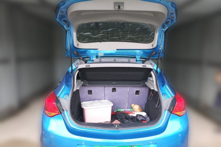 Used Buick GT 2013 XT 1.6L Automatic Fashion Edition Trunk