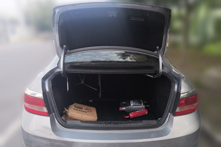 Used Buick GT 2013 GT 1.6L Automatic Fashion Edition Trunk