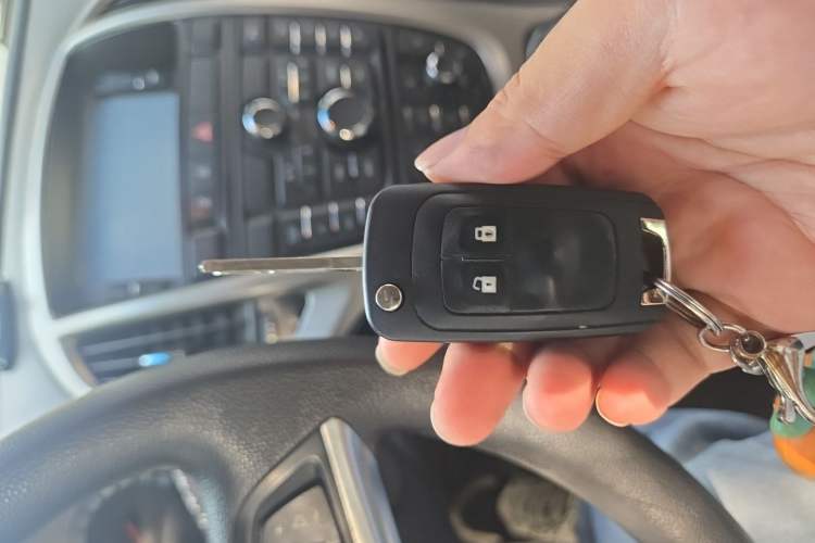 Used Buick GT 2013 XT 1.6L Automatic Comfort Edition Vehicle Key