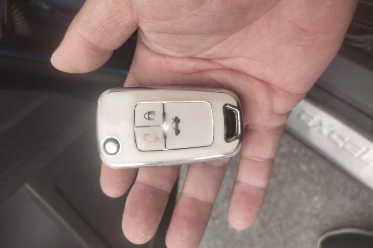 Used Buick GT 2013 XT 1.6L Automatic Fashion Edition Vehicle Key