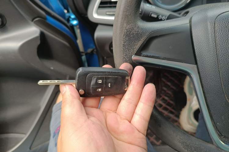 Used Buick GT 2013 XT 1.6L Automatic Comfort Edition Vehicle Key
