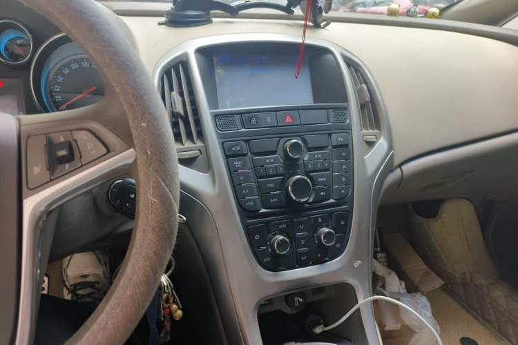 Used Buick GT 2013 GT 1.6L Manual Entry-Level Model Audio And AC Panel