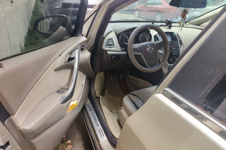 Used Buick GT 2013 GT 1.6L Manual Entry-Level Model Driver Seat