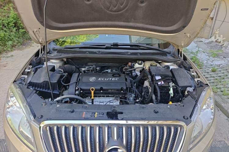 Used Buick GT 2013 GT 1.6L Automatic Fashion Edition Engine Bay