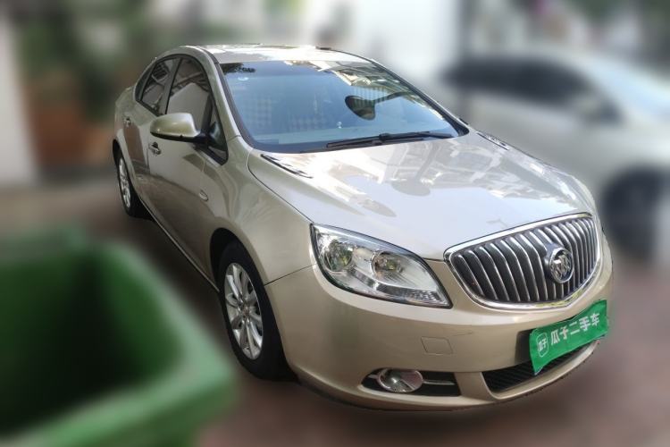 Used Buick GT 2013 GT 1.6L Automatic Fashion Edition Front Right 45 Deg