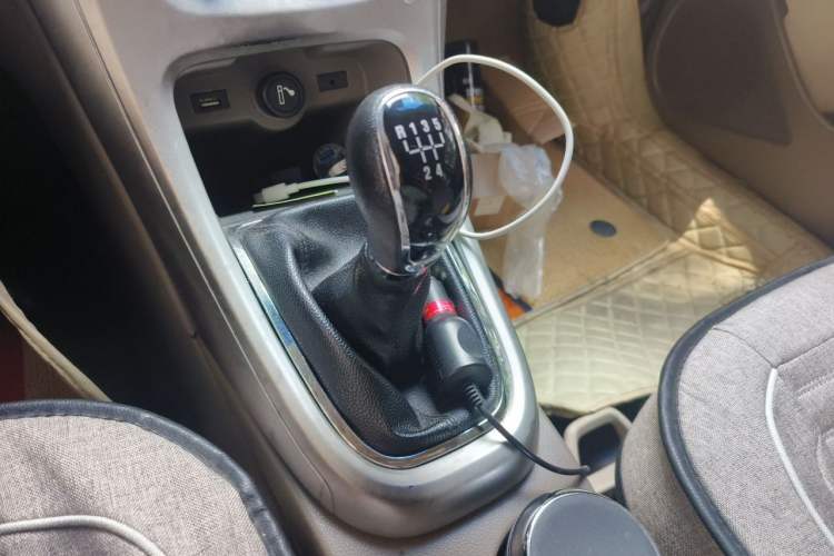 Used Buick GT 2013 GT 1.6L Manual Entry-Level Model Gear Lever