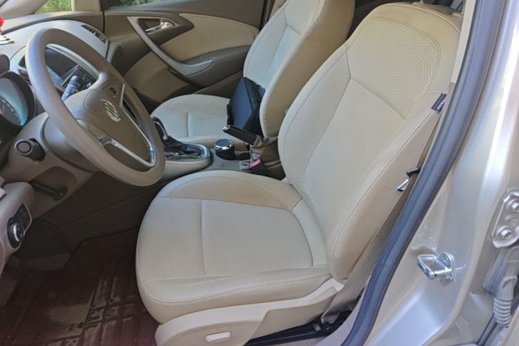 Used Buick GT 2013 GT 1.6L Automatic Fashion Edition Left Front Seat