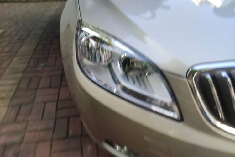 Used Buick GT 2013 GT 1.6L Automatic Fashion Edition Right Front Headlight