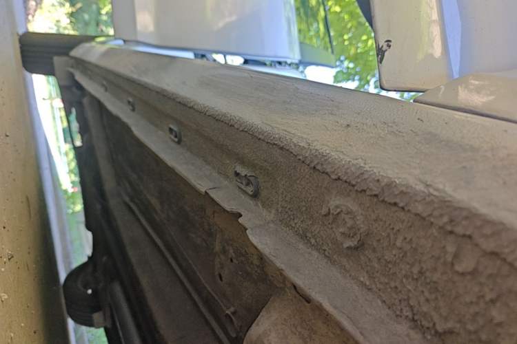 Used Buick GT 2013 GT 1.6L Automatic Fashion Edition Right Side Sill