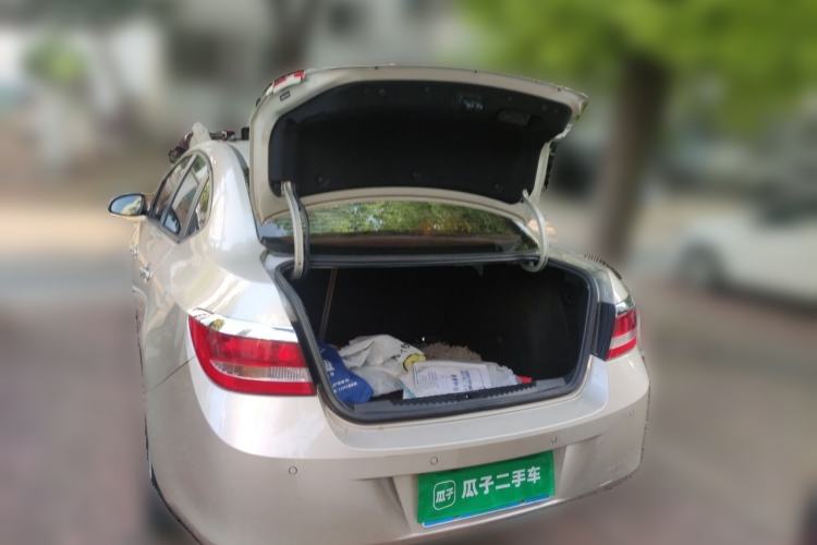 Used Buick GT 2013 GT 1.6L Automatic Fashion Edition Trunk
