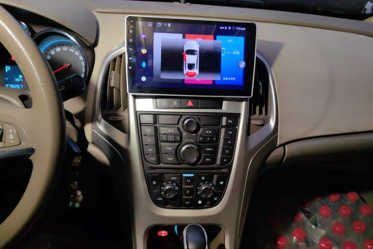 Used Buick GT 2013 GT 1.6L Automatic Fashion Edition Audio And AC Panel