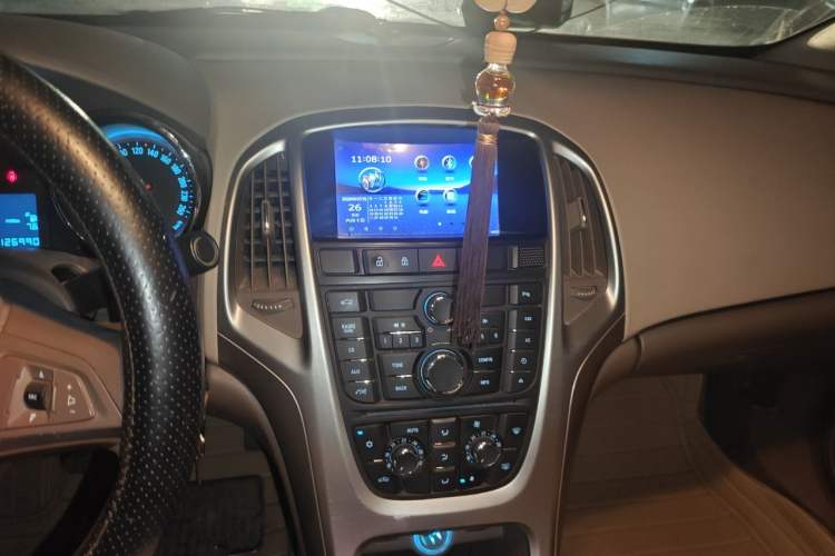Used Buick GT 2013 GT 1.6L Manual Entry-Level Model Audio And AC Panel