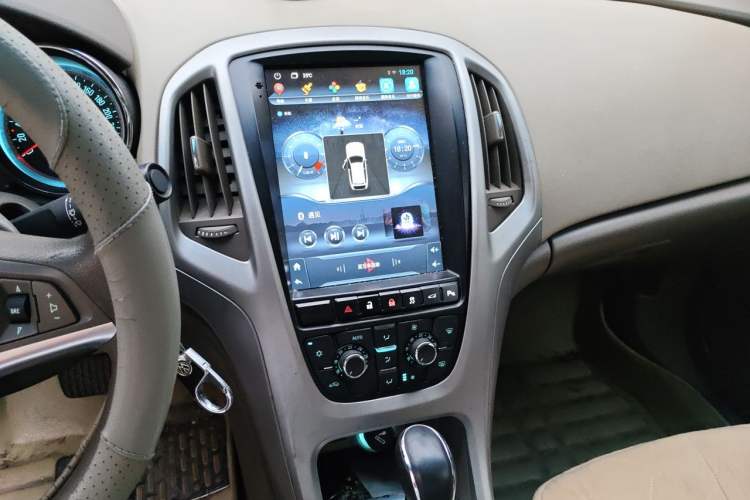 Used Buick GT 2013 GT 1.6L Automatic Fashion Edition Audio And AC Panel