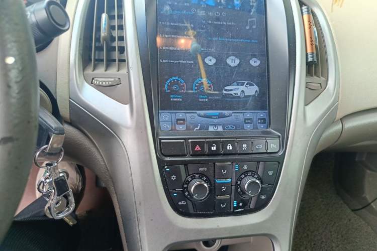 Used Buick GT 2013 GT 1.6L Manual Entry-Level Model Audio And AC Panel
