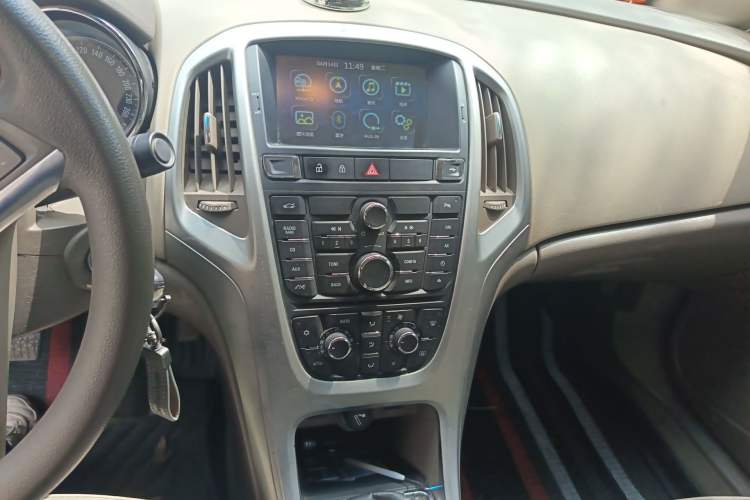 Used Buick GT 2013 GT 1.6L Manual Entry-Level Model Audio And AC Panel
