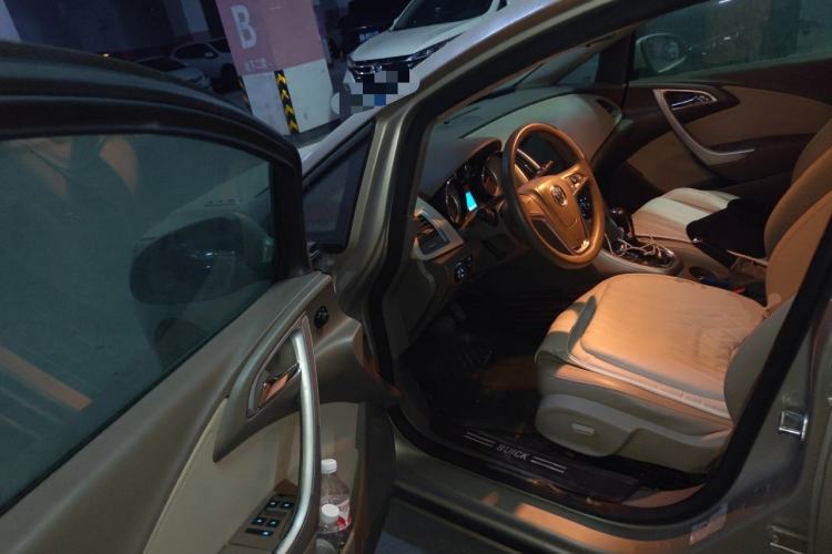 Used Buick GT 2013 GT 1.6L Automatic Fashion Edition Driver Seat