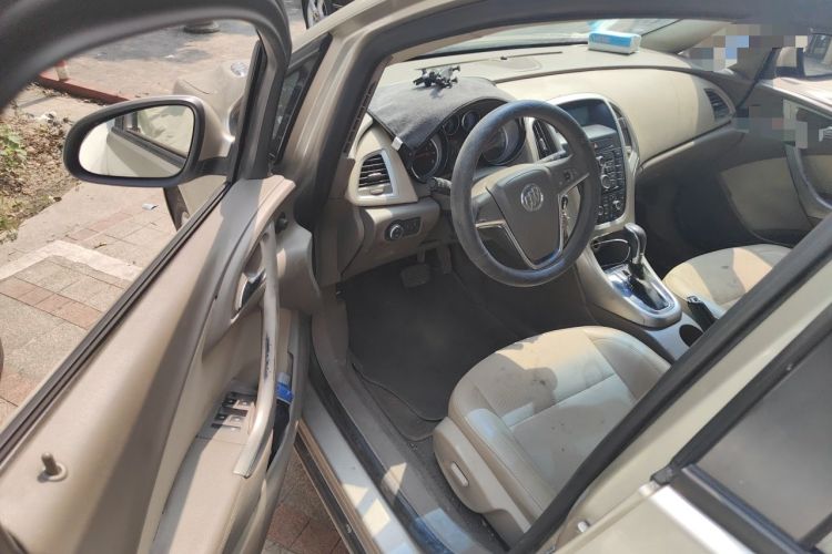 Used Buick GT 2013 GT 1.6L Automatic Fashion Edition Driver Seat