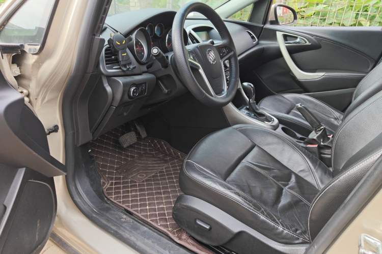 Used Buick GT 2013 GT 1.6T Automatic Fashion Sport Edition Driver Seat