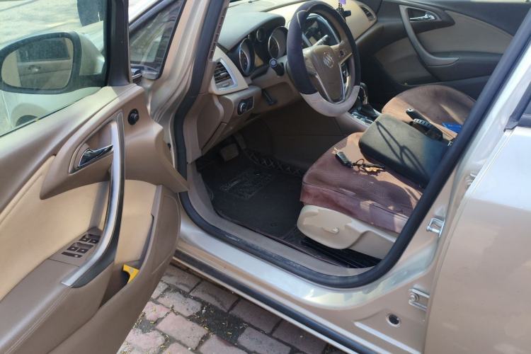 Used Buick GT 2013 GT 1.6L Automatic Fashion Edition Driver Seat