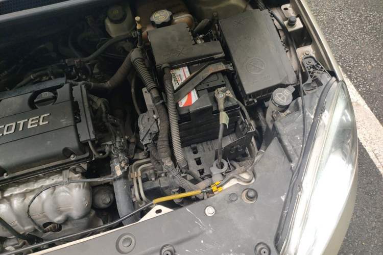 Used Buick GT 2013 GT 1.6L Automatic Fashion Edition Engine Bay Left