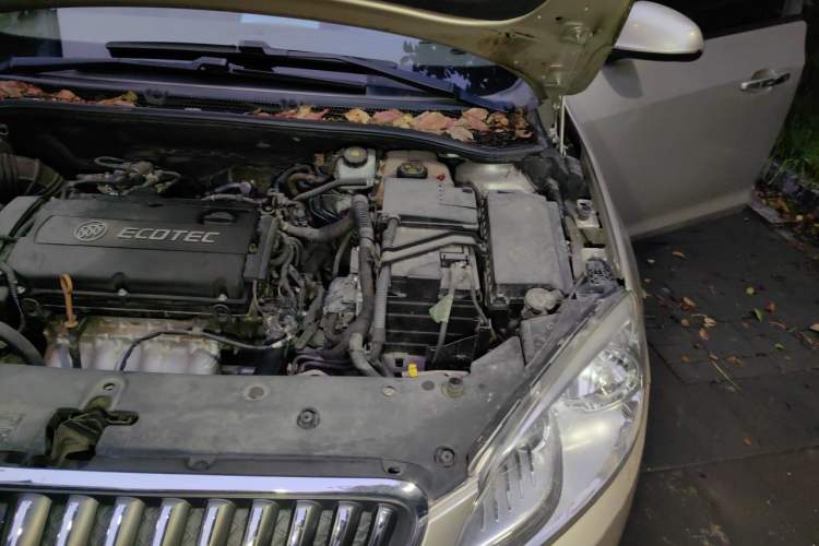 Used Buick GT 2013 GT 1.6L Automatic Fashion Edition Engine Bay Left
