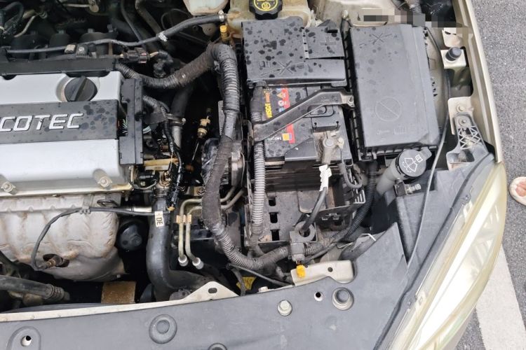 Used Buick GT 2013 GT 1.6L Automatic Fashion Edition Engine Bay Left