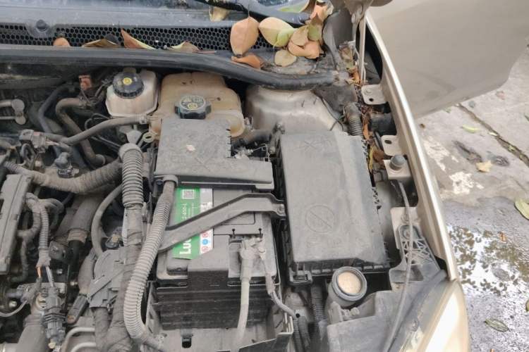 Used Buick GT 2013 GT 1.6L Automatic Fashion Edition Engine Bay Left
