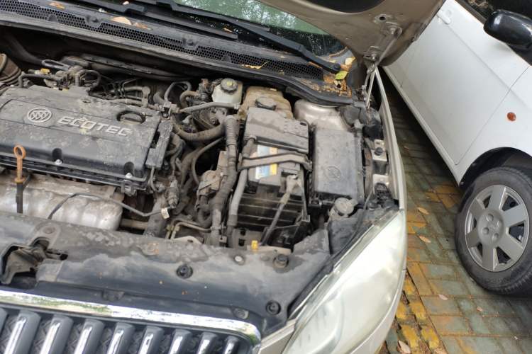 Used Buick GT 2013 GT 1.6L Automatic Fashion Edition Engine Bay Left
