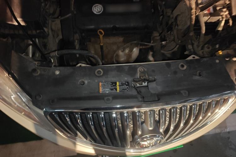 Used Buick GT 2013 GT 1.6L Manual Entry-Level Model Engine Bay
