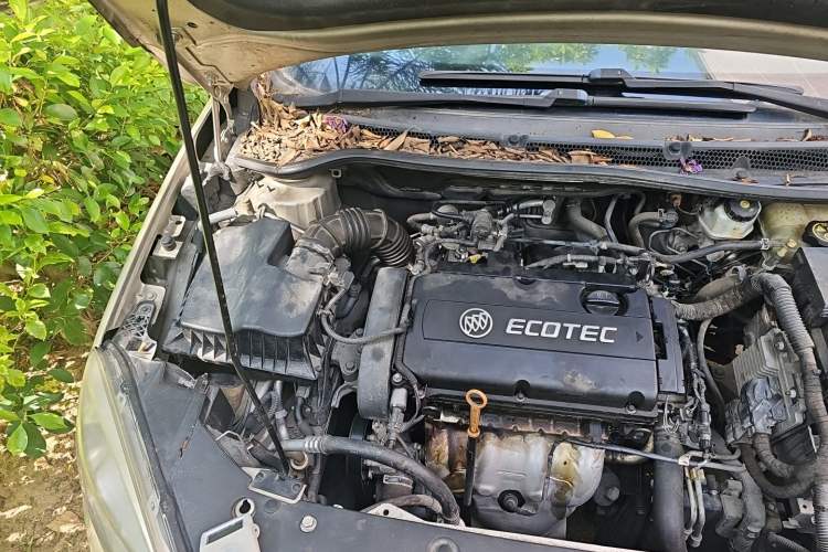 Used Buick GT 2013 GT 1.6L Automatic Fashion Edition Engine Bay Right