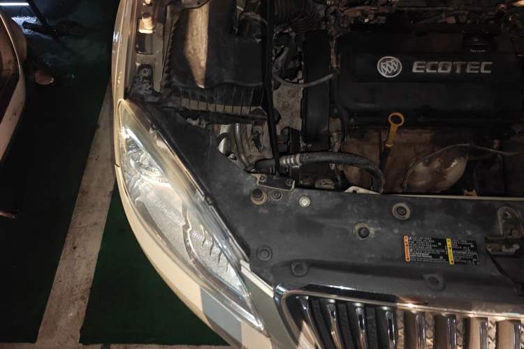Used Buick GT 2013 GT 1.6L Manual Entry-Level Model Engine Bay Right