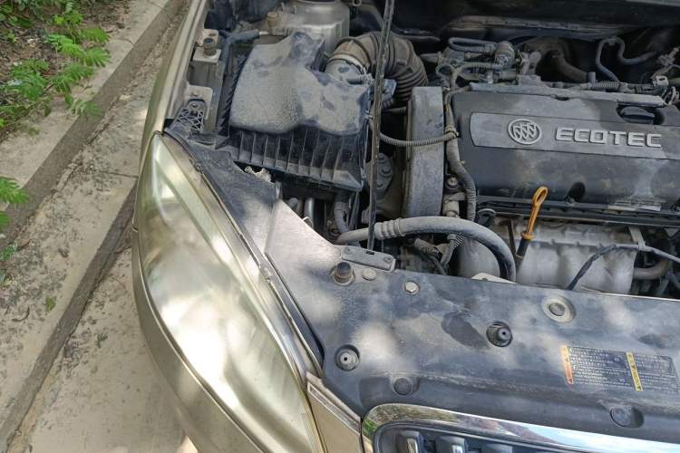 Used Buick GT 2013 GT 1.6L Manual Entry-Level Model Engine Bay Right