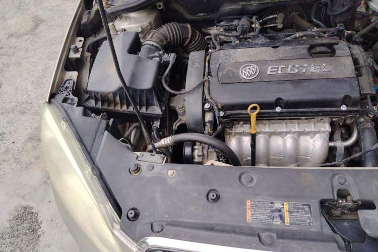 Used Buick GT 2013 GT 1.6L Manual Entry-Level Model Engine Bay Right