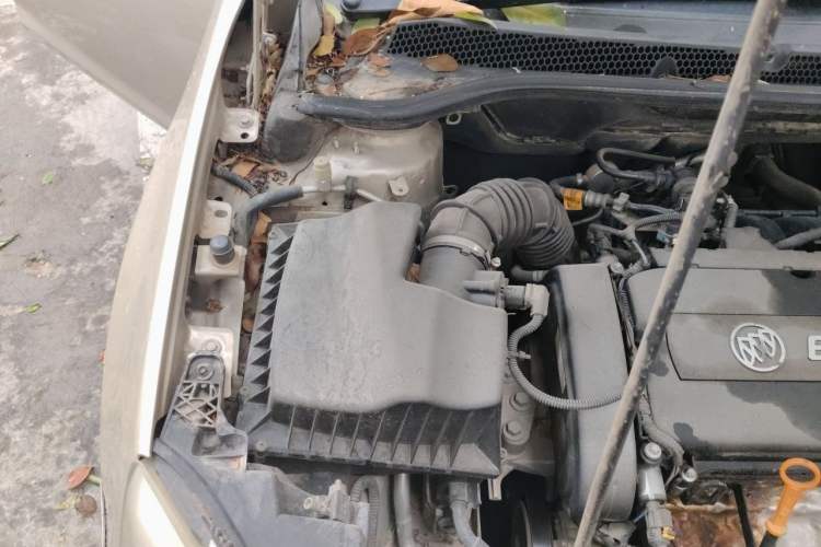 Used Buick GT 2013 GT 1.6L Automatic Fashion Edition Engine Bay Right