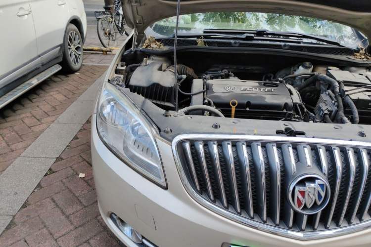 Used Buick GT 2013 GT 1.6L Manual Entry-Level Model Engine Bay Right