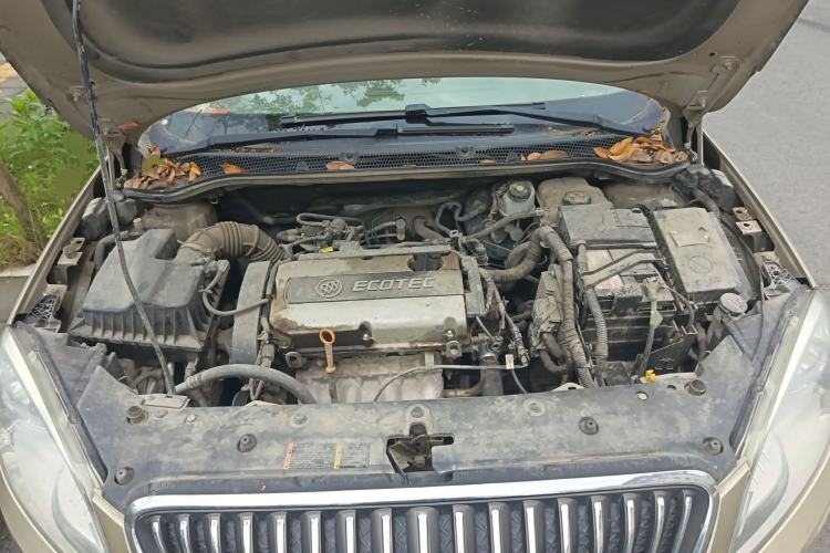Used Buick GT 2013 GT 1.6L Manual Entry-Level Model Engine Bay